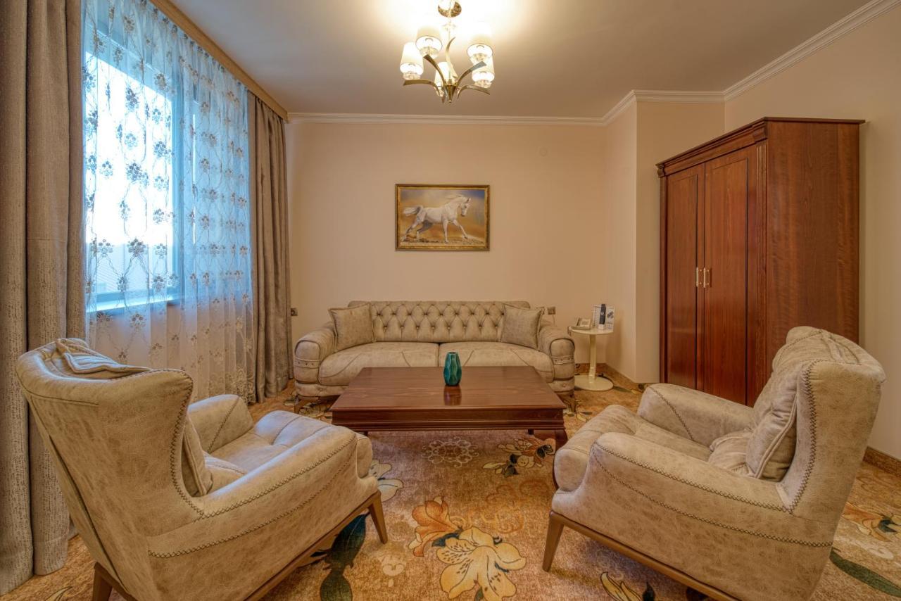 Residence Konstantina Palace Kazanlŭk Exterior foto
