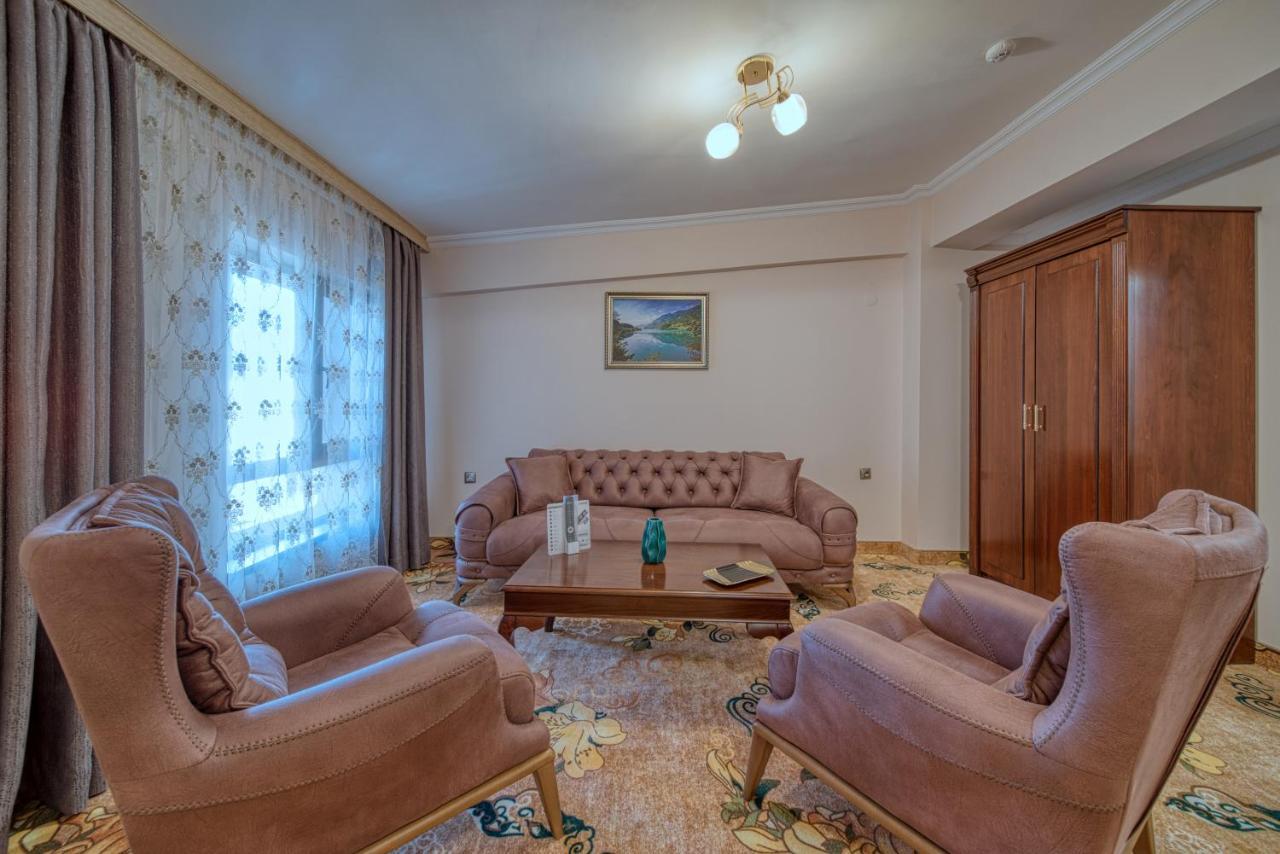 Residence Konstantina Palace Kazanlŭk Exterior foto
